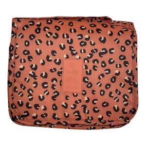 OVERSIZED TRAVEL BAG FOR TOILETRIES AND MAKEUP‎